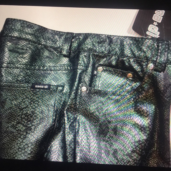 zana di women's plus size